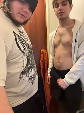 desiredude9: онлайн-секс-чат