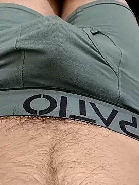 Rocky-badboy_cum4me 在線直播表演