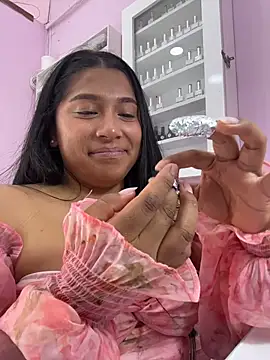 XXX chat uživo modela LinnaGardenia