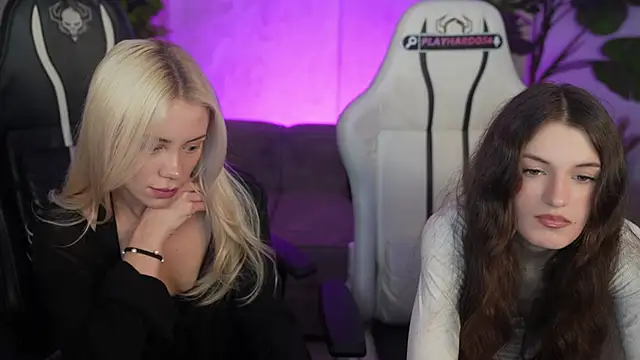 Britney054 Live XXX-Chat