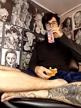 Chat XXX en directo de Loggan_donnelly