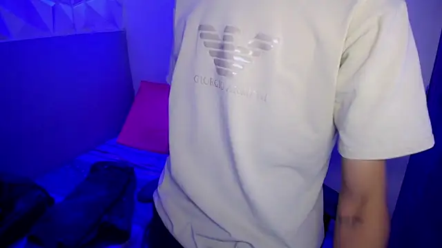 Akyra_latinn Chat XXX in diretta