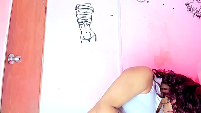 Chatroom XXX en direct de Emily_Coper18