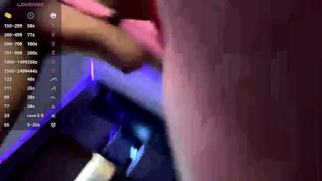 Chat +18 de EIeniVanwart ao vivo