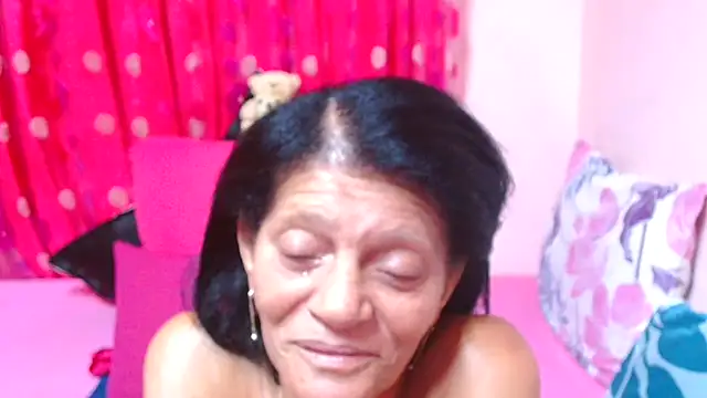 Chatroom XXX en direct de SLUTTYROXY