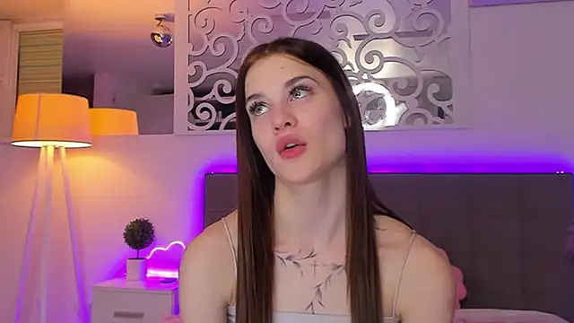 Show modela LuisaClover na web-kameri