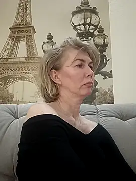 stellahere8: απευθείας συνομιλία ΧΧΧ