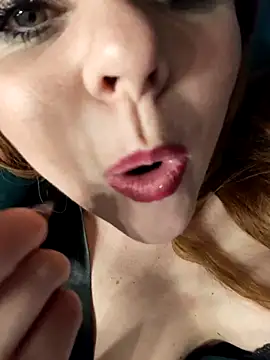 Chat +18 de Juicy_PeachLux ao vivo