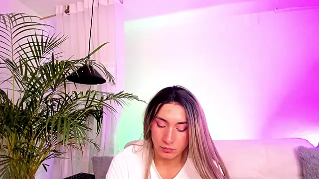 Show modela brihanna-young na web-kameri