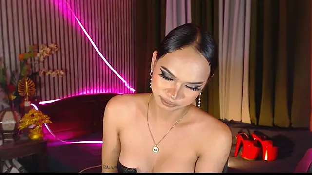 Unforgettablejulia – Kamerová šou