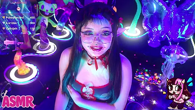 LaytonBox Chat XXX in diretta