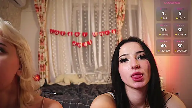 vivi_uwu Chat XXX in diretta