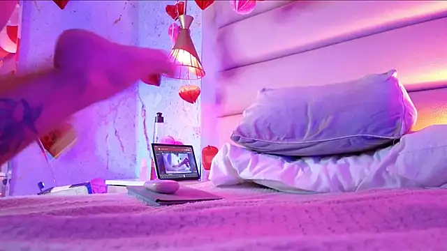 Evangelyne_1 live XXX chat