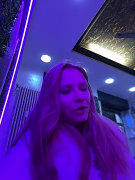 AnastasiaAniess élő XXX-chatje