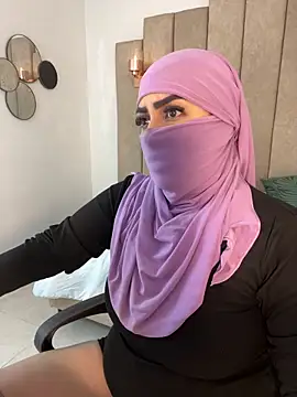 rashaaa_ Show in webcam