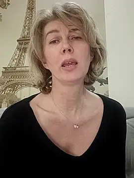 stellahere8's Live XXX Chat