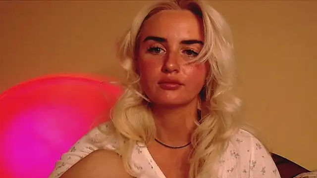 HaileyRosen: онлайн-секс-чат