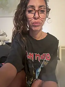 Amani_thewolf: απευθείας συνομιλία ΧΧΧ