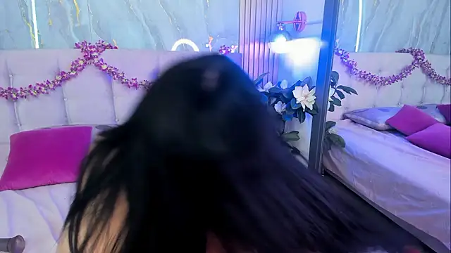 SalomeeHills 라이브 XXX 채팅