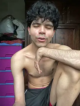 Axel-Mejia: онлайн-секс-чат