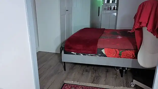 HotSpicyGujju Adlı Modelin Canlı XXX Sohbeti