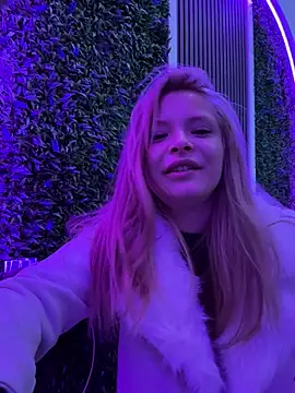 AnastasiaAniessのライブXXXチャット