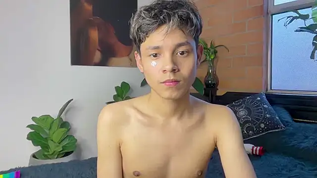 Andy_Belier23: онлайн-секс-чат