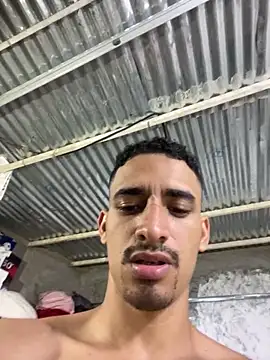 ikaro21: онлайн-секс-чат