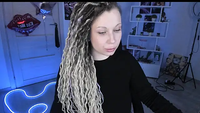 HoneySallyMoore live XXX chat