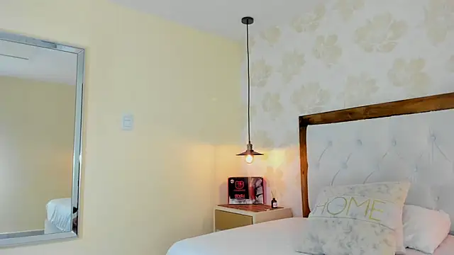 IRISCLARK1 现场XXX聊天