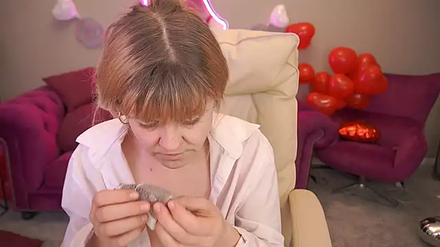 BellaLaPetit's Live XXX Chat