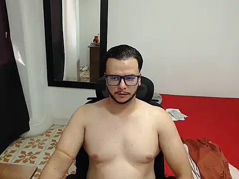 cloudsxxx Live XXX Chat