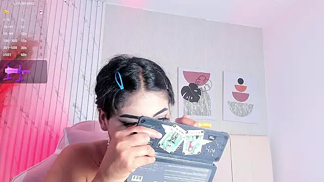 MissslunaaのライブXXXチャット