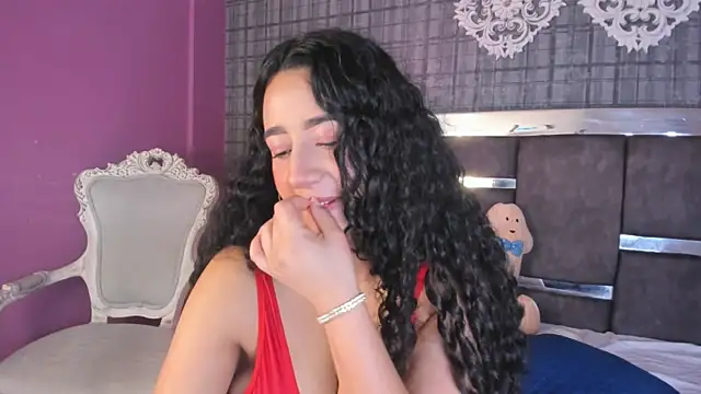 แชท XXX สดของ BellaSwwan