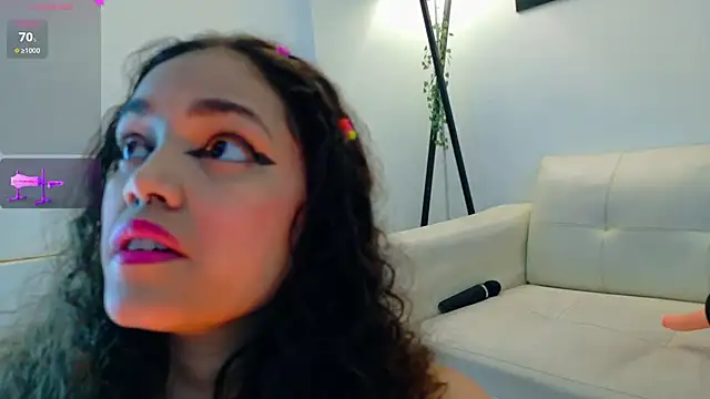 R3d_Moonss__ Adlı Modelin Canlı XXX Sohbeti