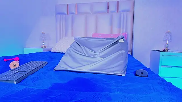 alanarose18's Live XXX Chat