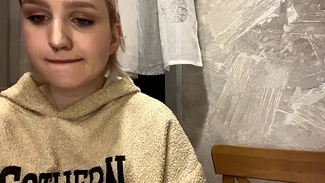 ProMillyのライブXXXチャット