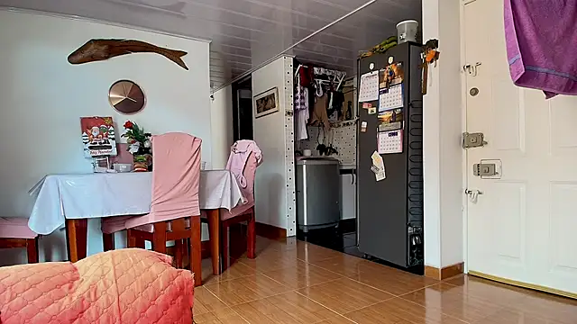 Naomy_baby Webcamshow