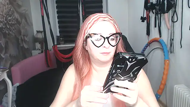 MISSwithDOLLSのライブXXXチャット