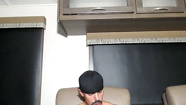 Chat XXX en directo de ThickD2C