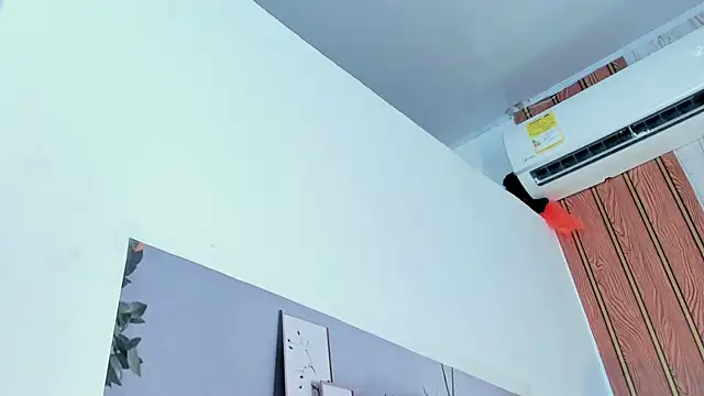 Alika01 – Naživo XXX chat