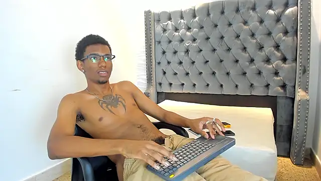 nero_reyd webkamerás műsora