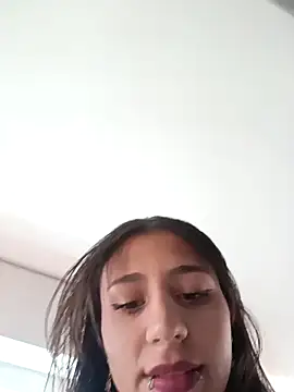 Katteyes__ – Naživo XXX chat