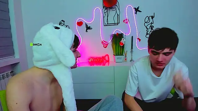 emil_luckyn Webbikameraesitys