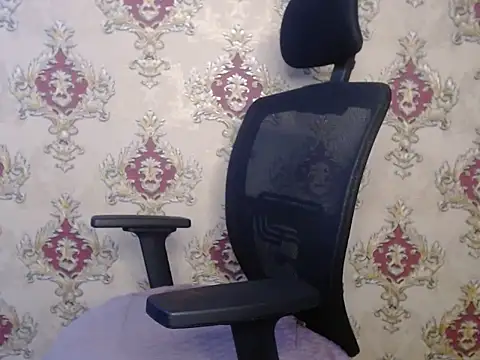 MiniBeast Live XXX-chat