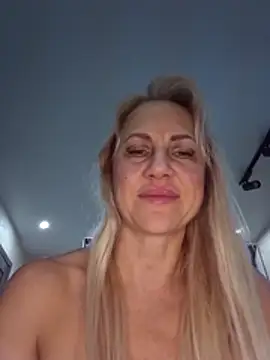 KissMiSveet live XXX chat