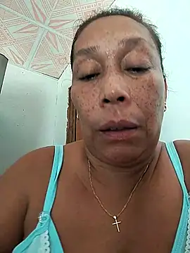 Ruby-Hot-Milf 即時 XXX 聊天