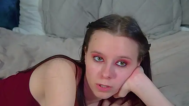 ArinaKubrick élő XXX-chatje