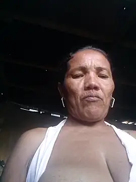 sara_milf777 即時 XXX 聊天