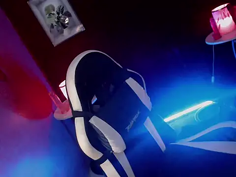 Serenity_Mooree Live XXX Chat